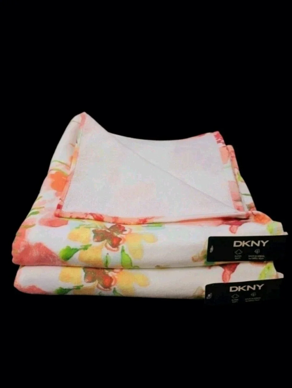 4 Piece DKNY Floral Red Pink Coral Watercolor Flowers Bath & Tip Towel Set New